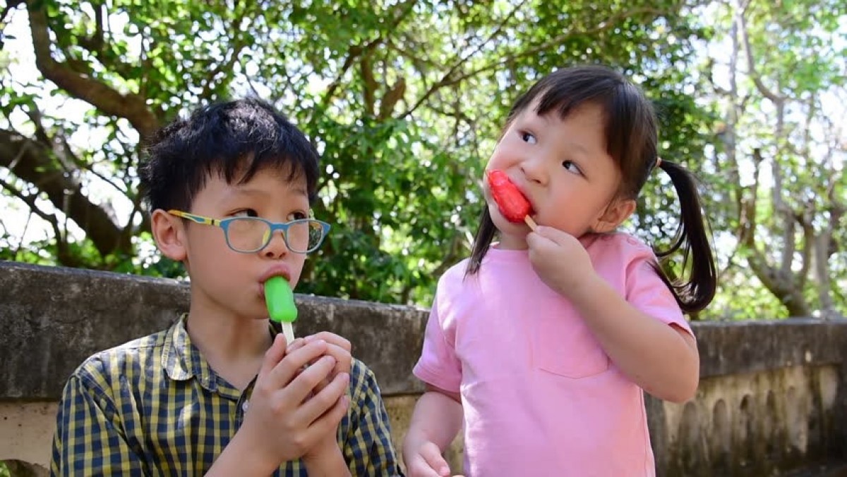 Makanan Manis Membuat Anak Hiperaktif, Mitos atau Fakta Smart Mom? 