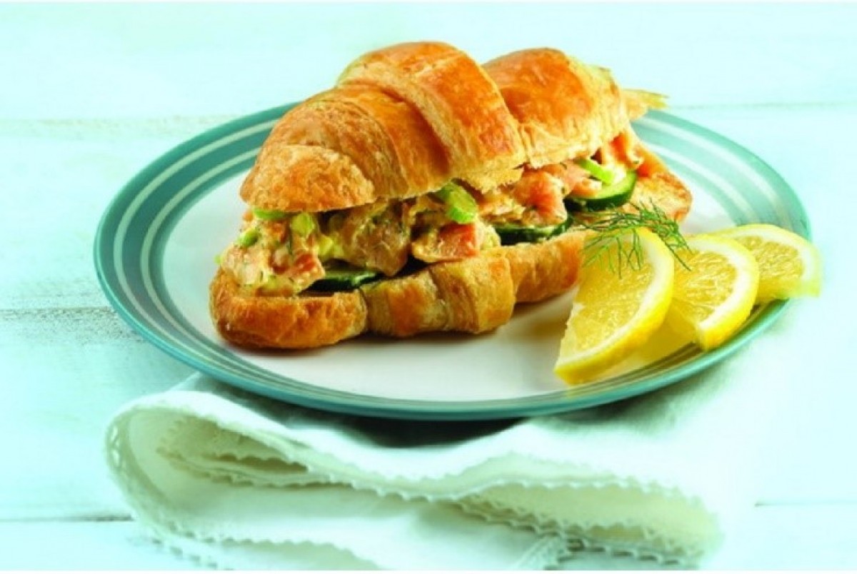 Yuk Bantu Penuhi Nutrisi Otak Anak Dengan Croissant Salmon Sandwich!