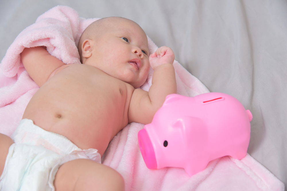 Pusar Bayi Perlu Ditindih Koin Agar Tidak Bodong, Mitos atau Fakta?