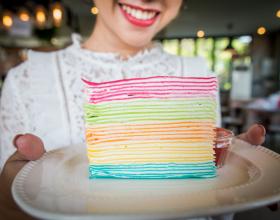 Rainbow Crepes Cake, Bikin Kue yang Canti Ini Yuk Smart Mom!