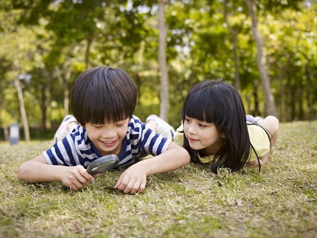 Stimulasi Rasa Ingin Tahu si Kecil