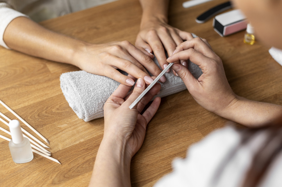  Jarang Diketahui! Manicure Pedicure Bermanfaat untuk Kesehatan Mental