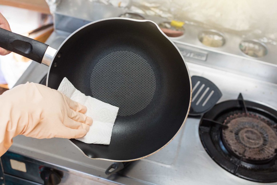 Tips Membersihkan Alat Dapur Sesuai Bahannya